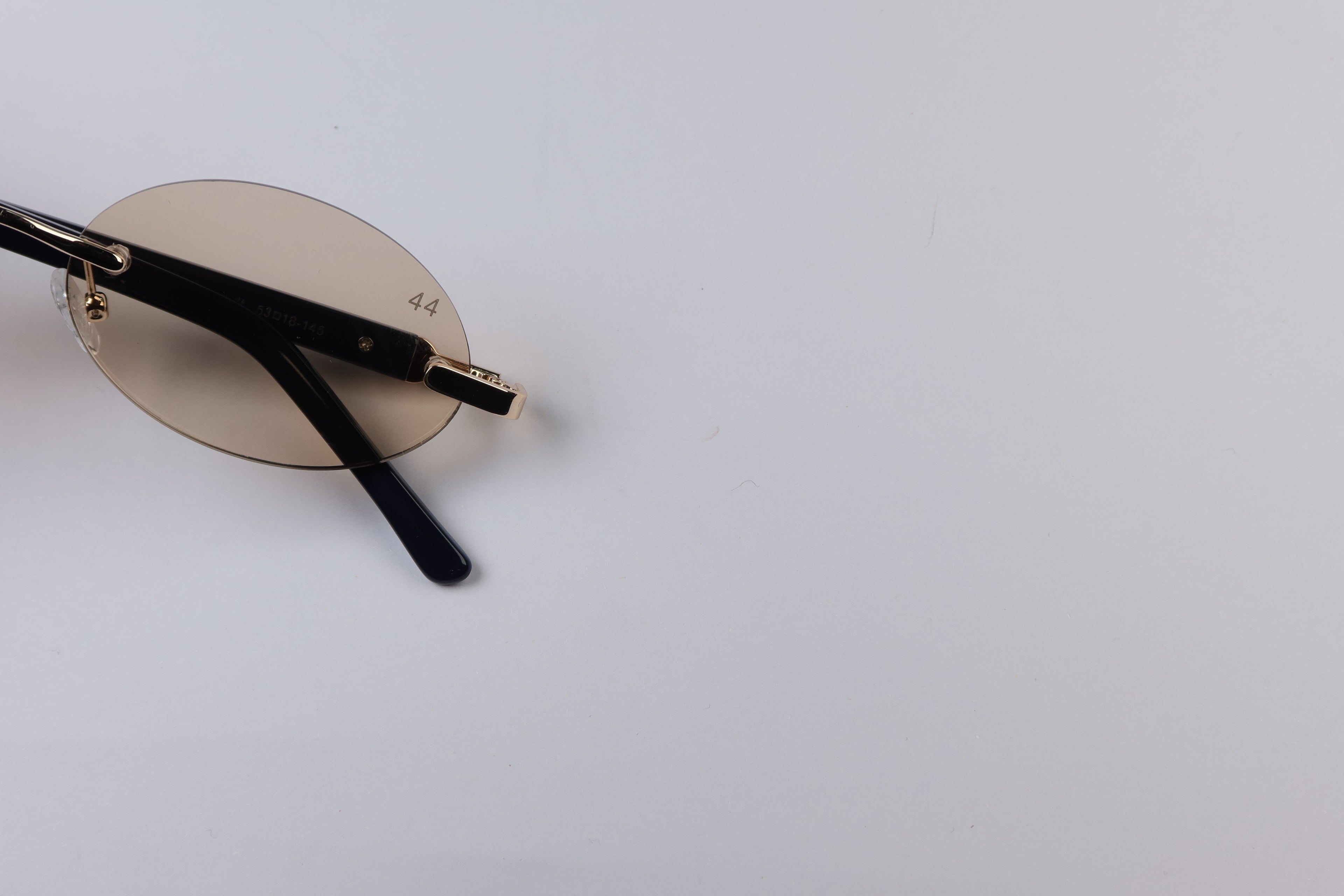 44 Dubai - Champagne