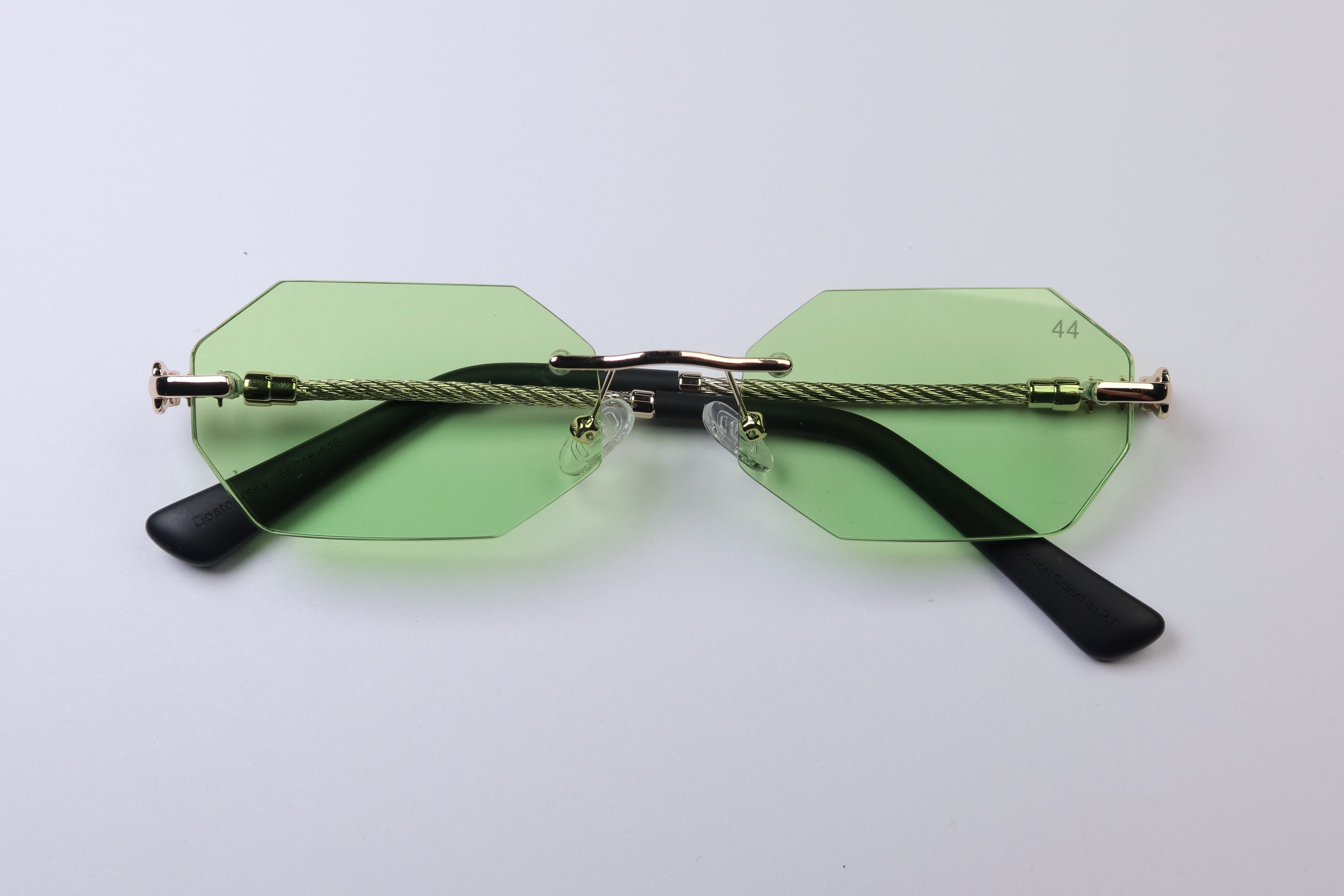 44 Diamanta - Dirty Money