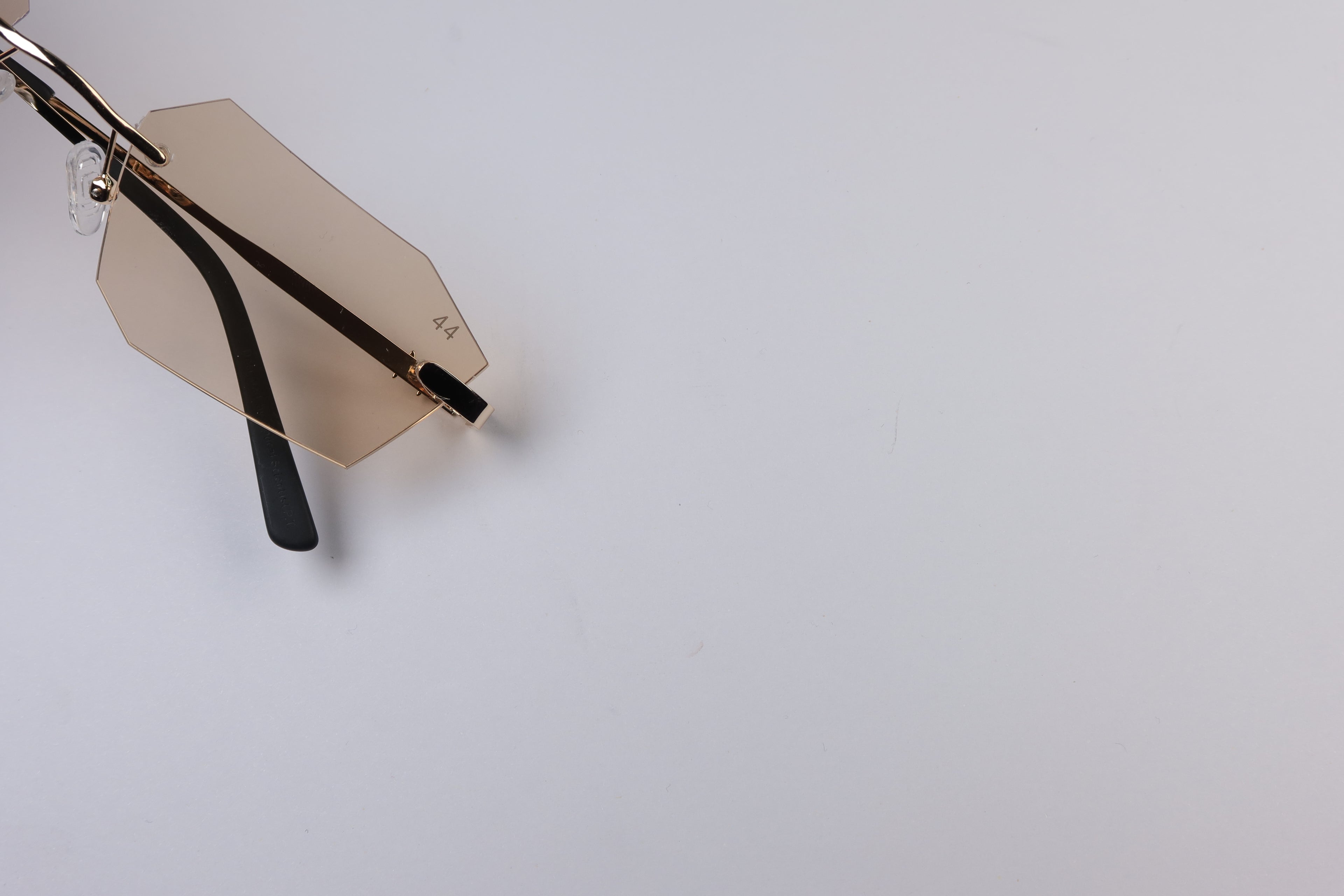 44 Demona - Champagne