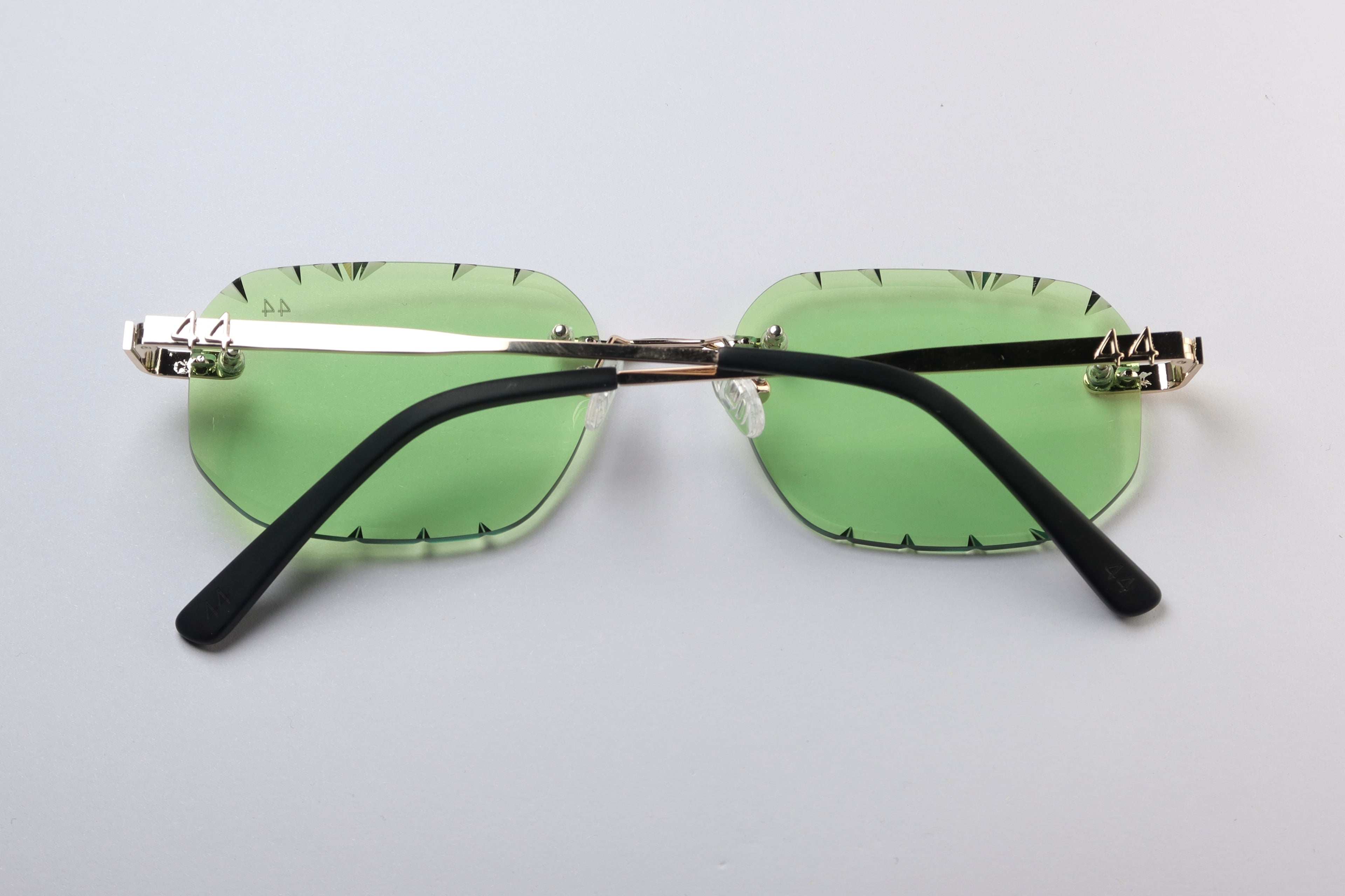 44 Fratello Dirty Money