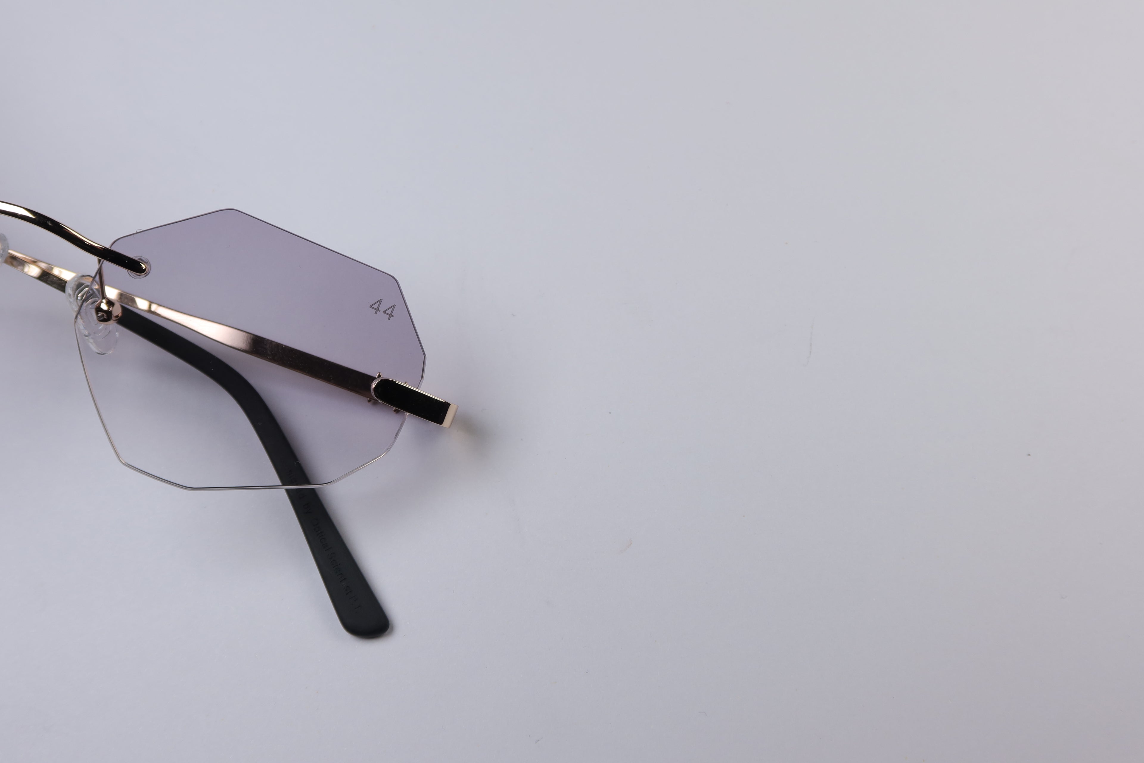 44 Aventura - Smokey