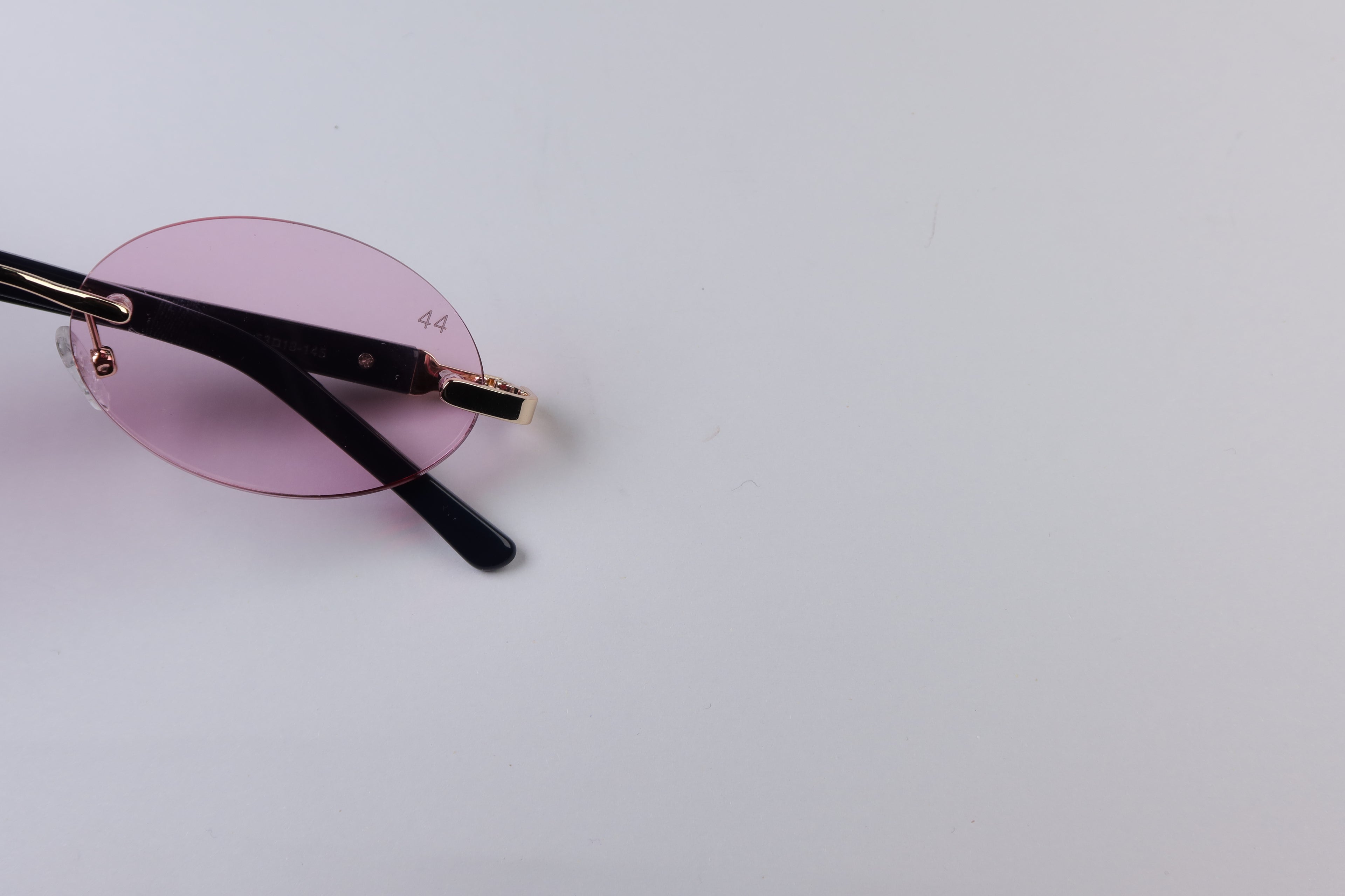 44 Dubai - Light Lila