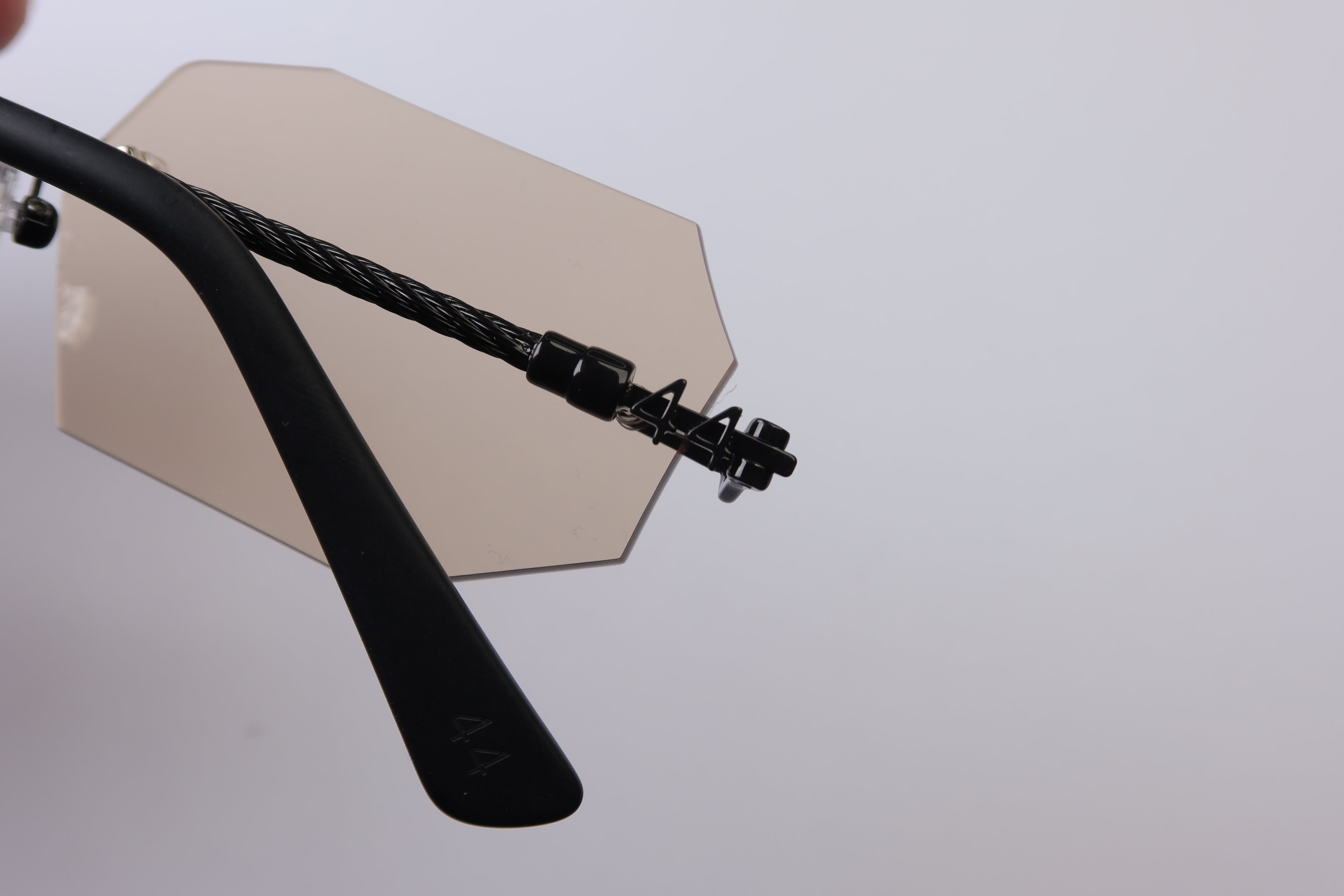 44 Strateg - Champagne