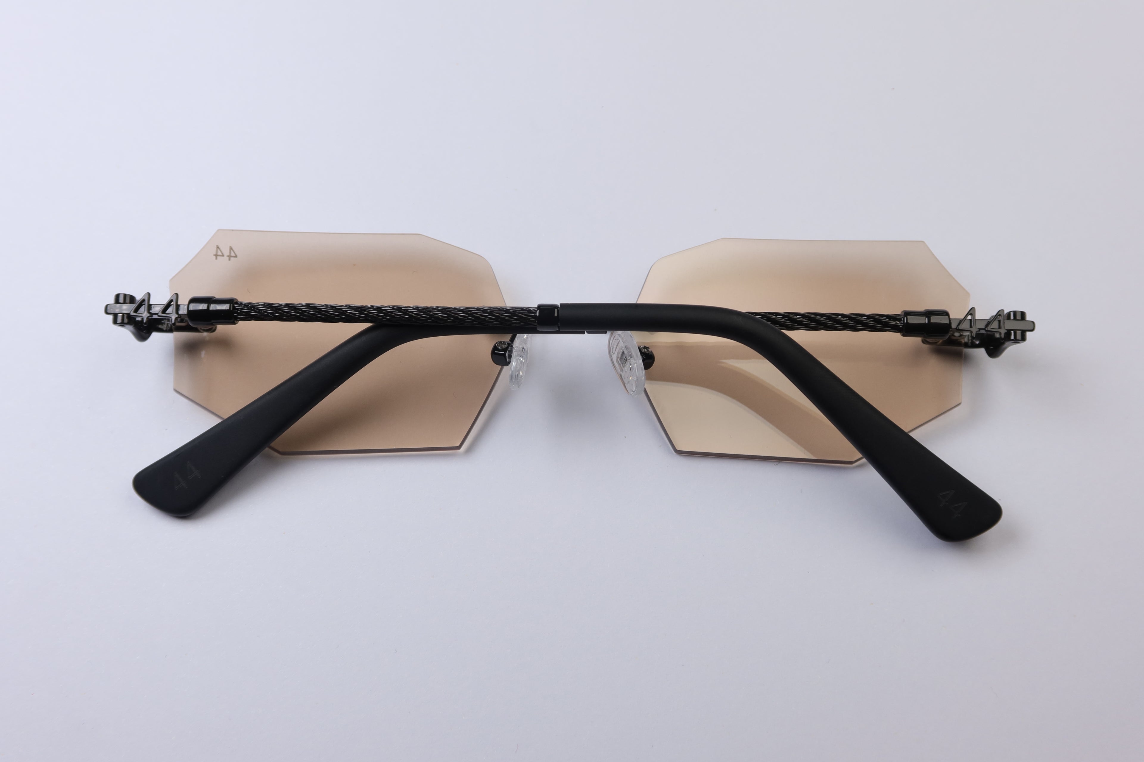 44 Strateg - Champagne