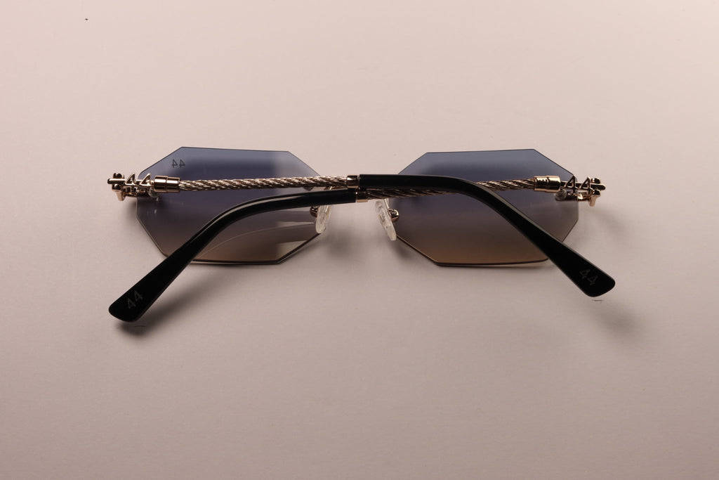44 Diamanta - Puffy (New Color)