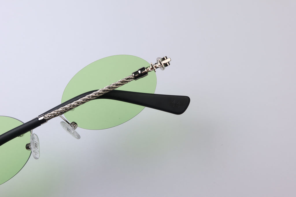 44 Dubai - Dirty Money