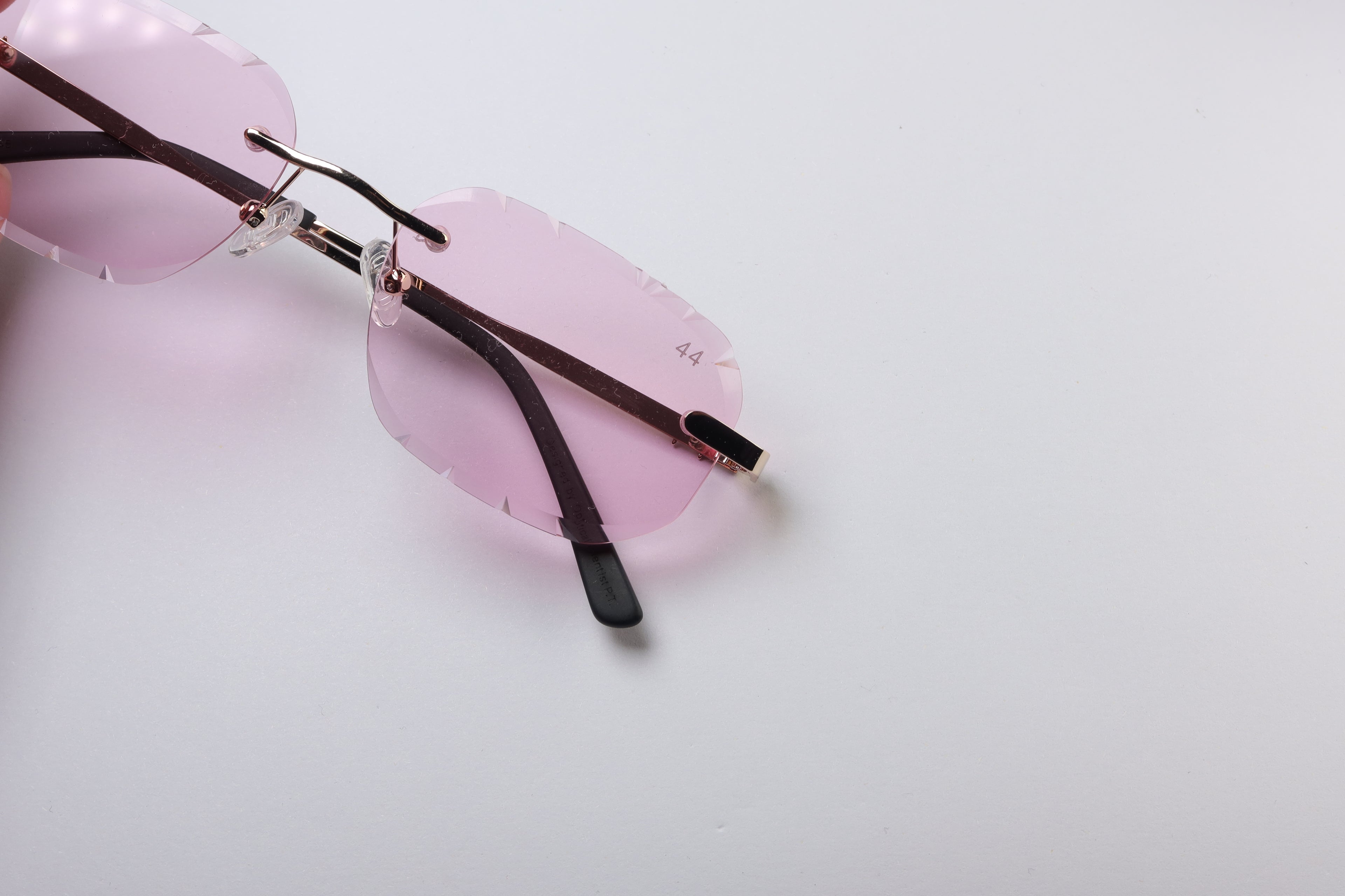 44 Fratello Light Lila