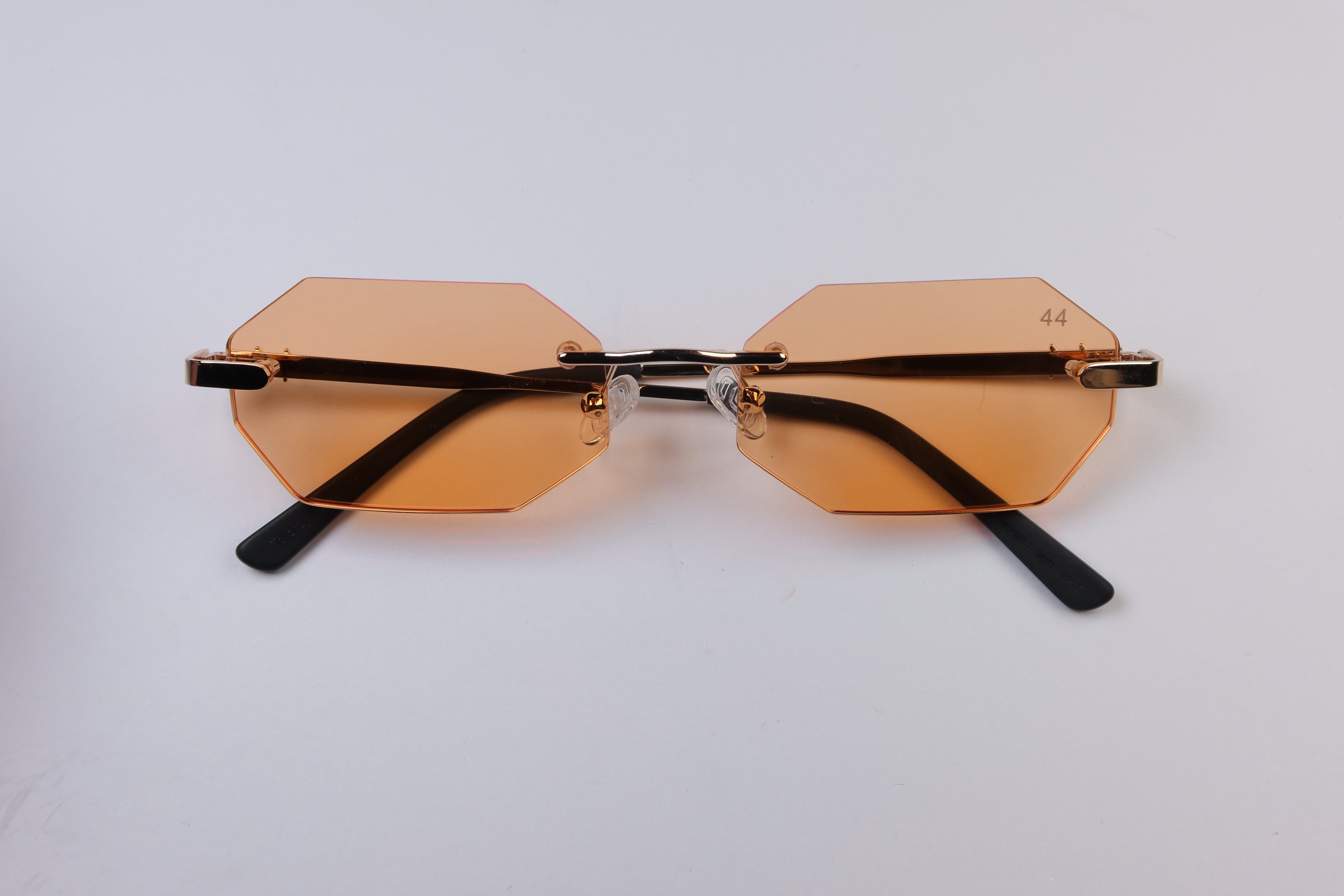 44 Diamanta - Sunset