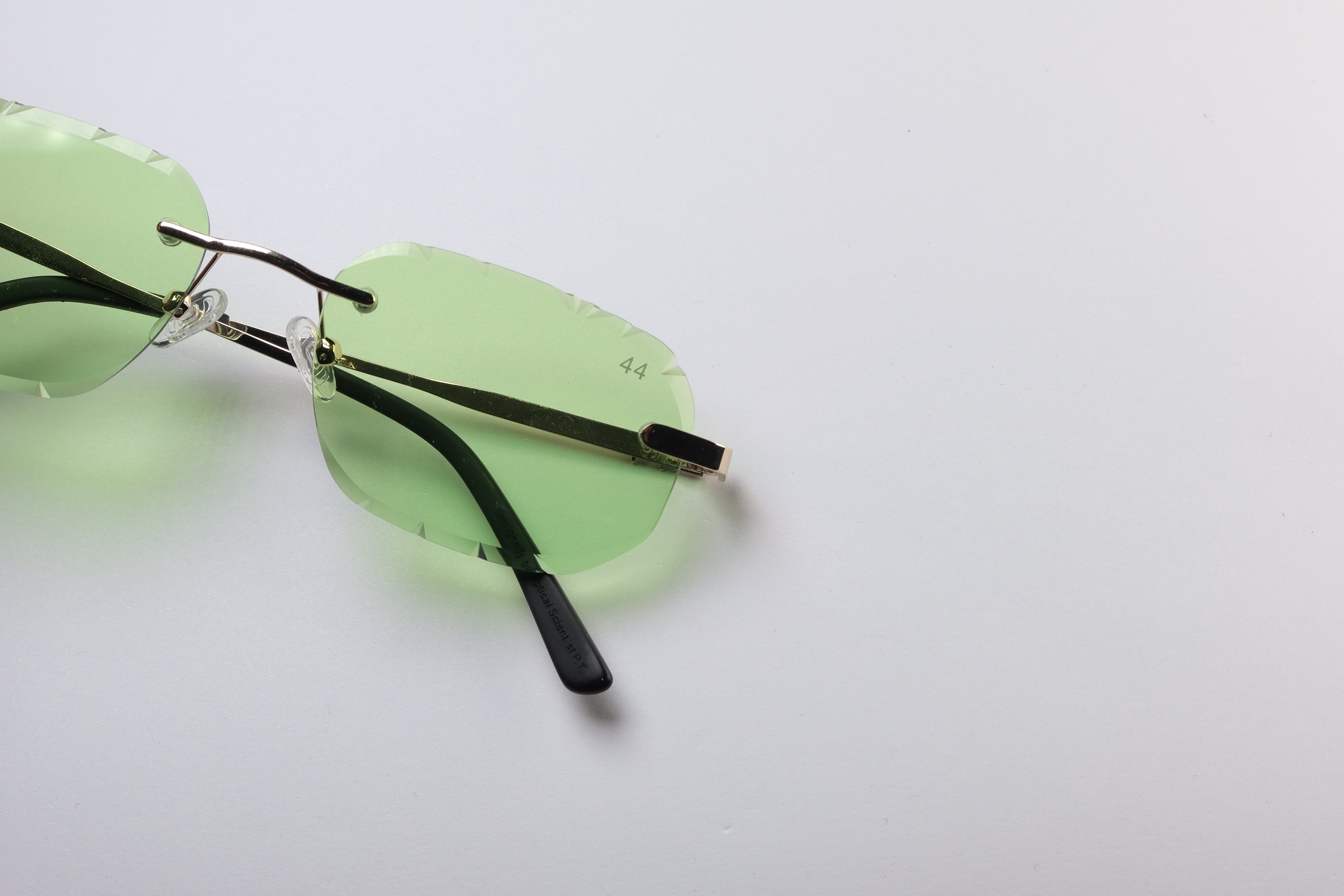 44 Fratello Dirty Money