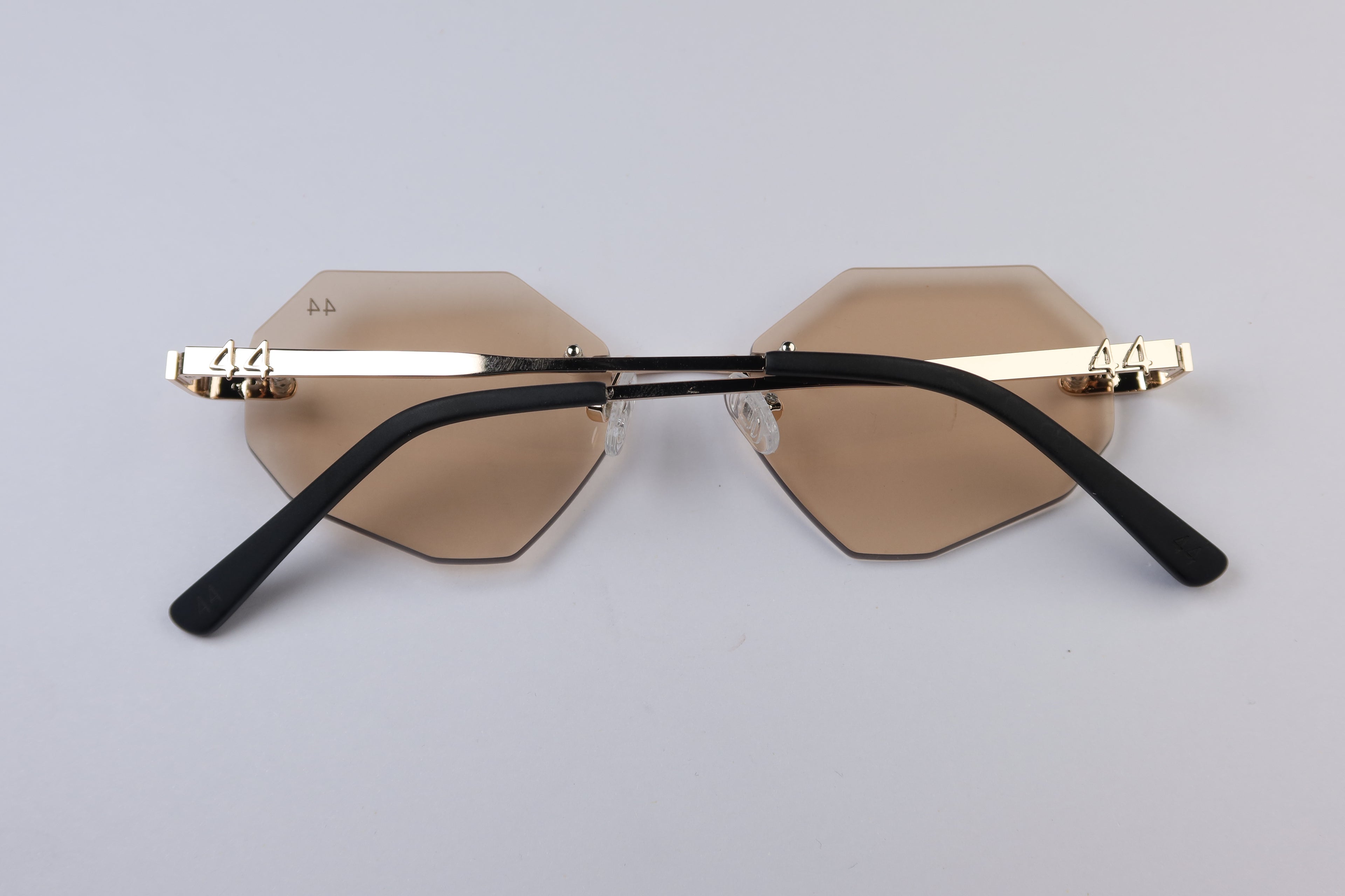 44 Aventura - Champagne