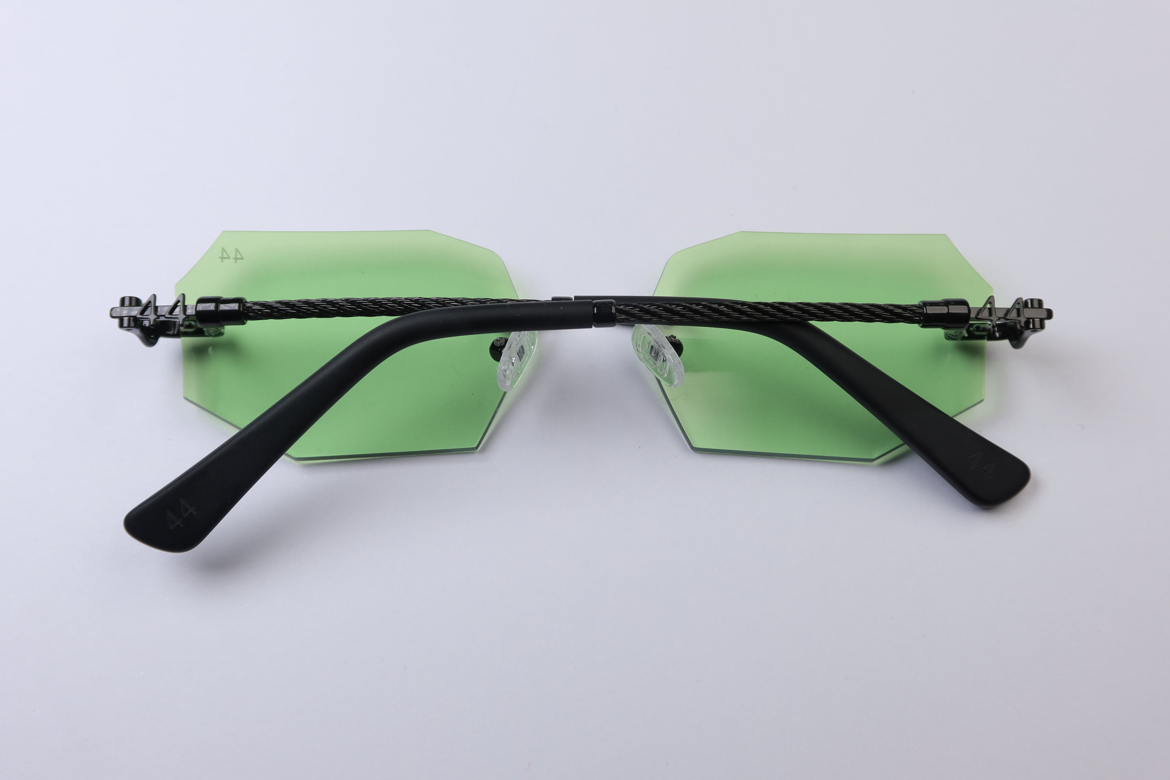 44 Strateg - Dirty Money