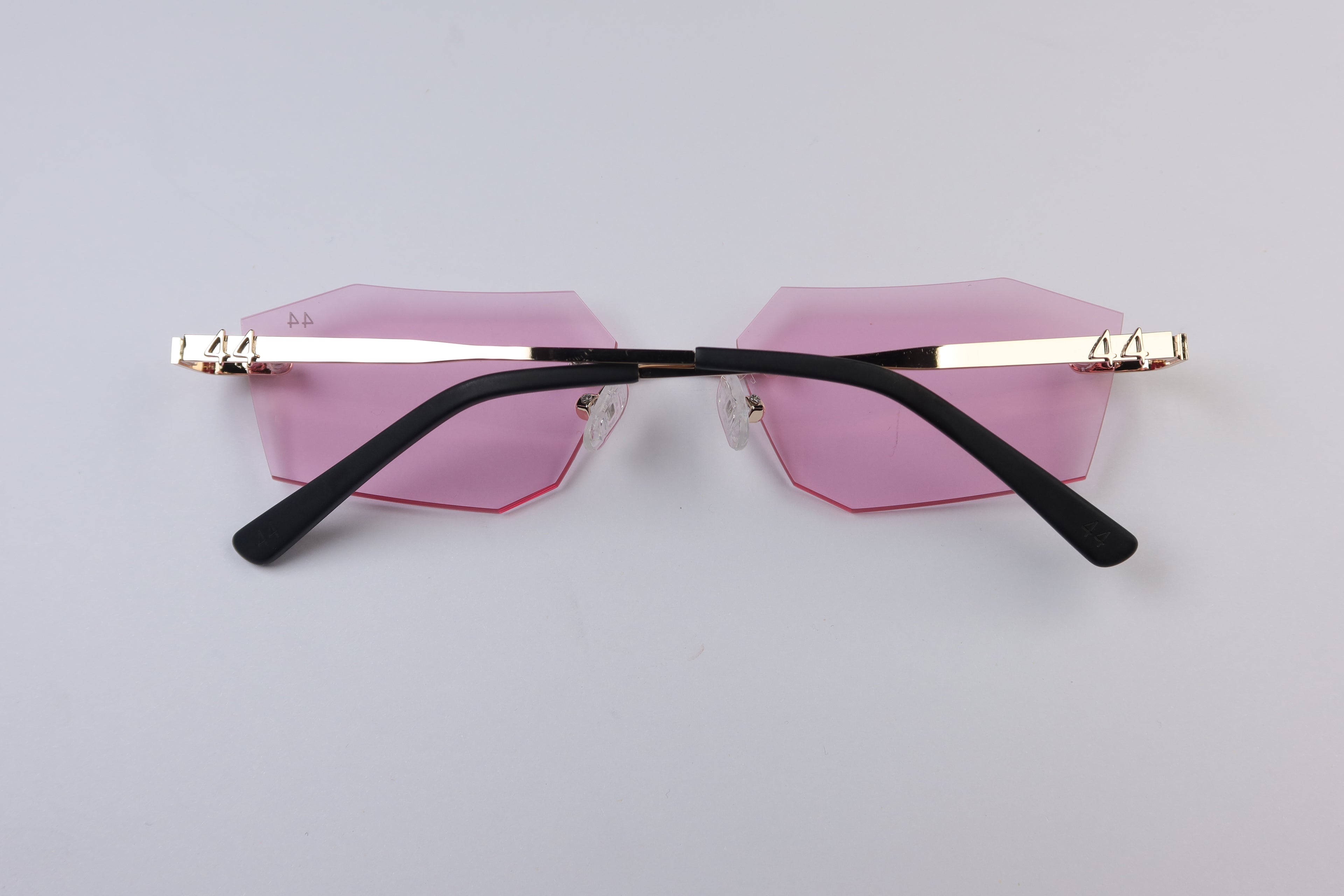 44 Demona - Light Lila