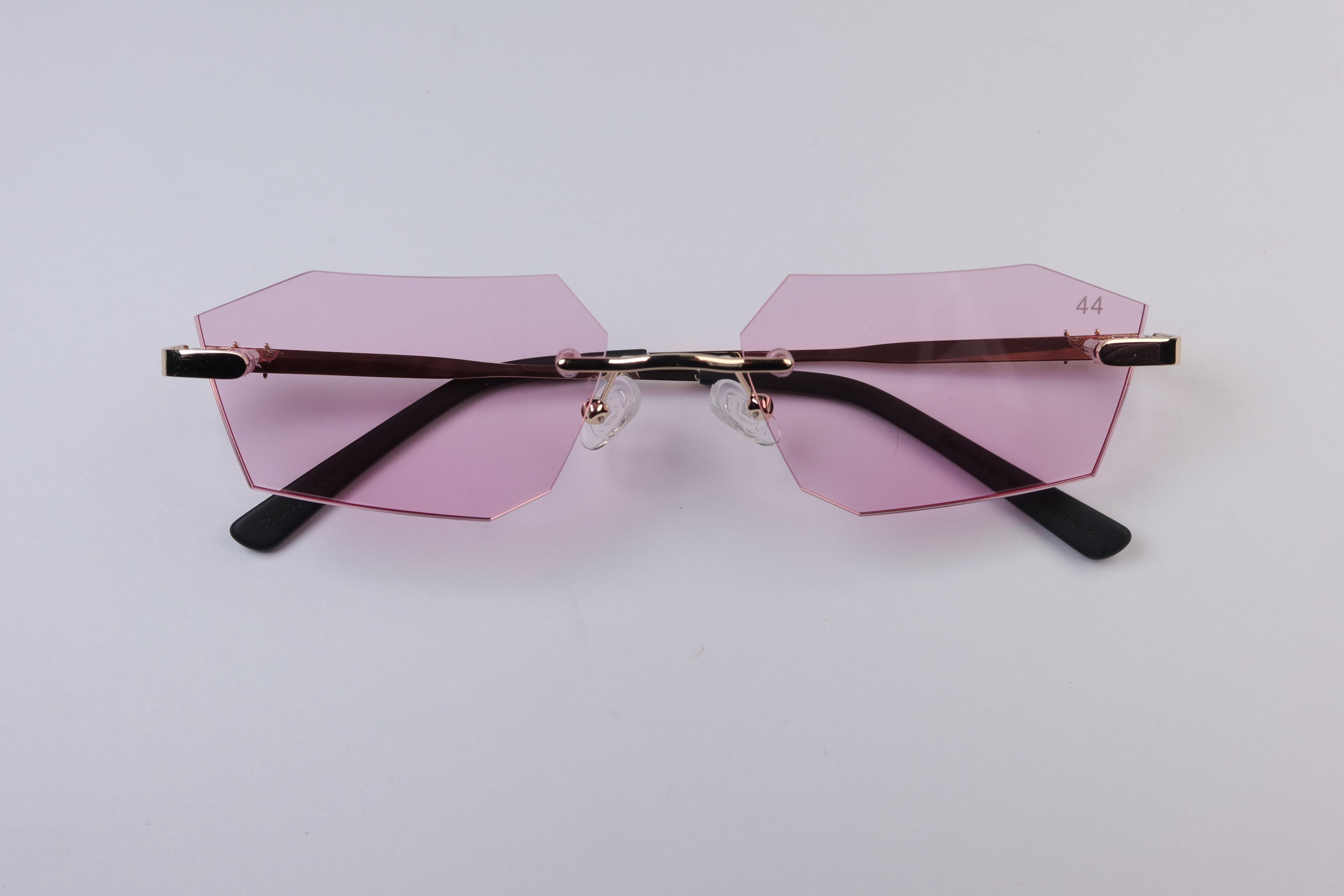 44 Demona - Light Lila