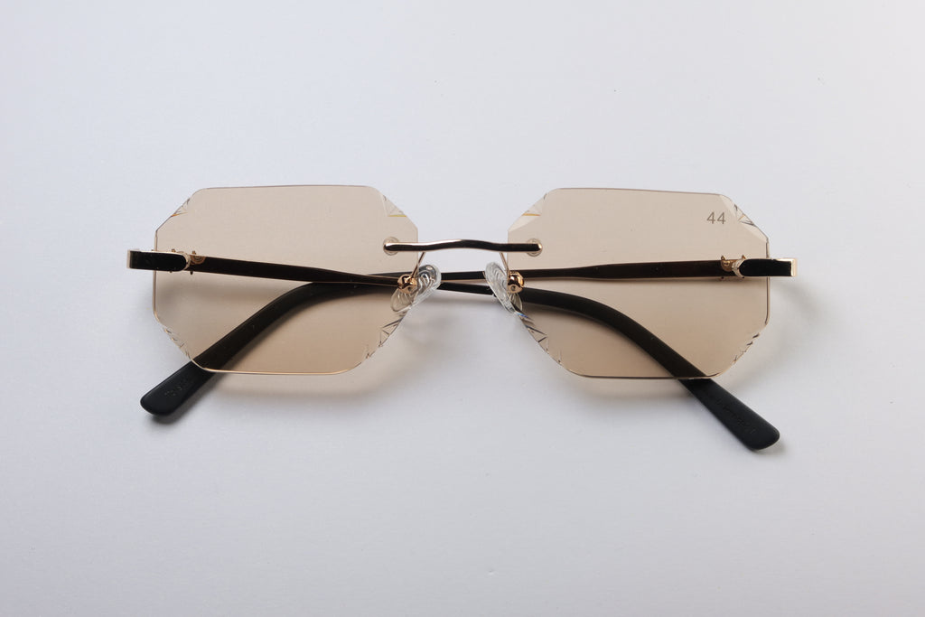 44 Triliona Champagne