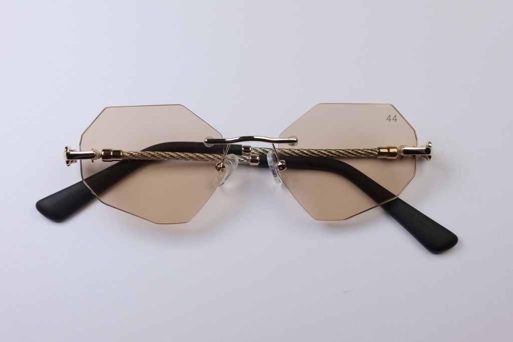 44 Aventura - Champagne