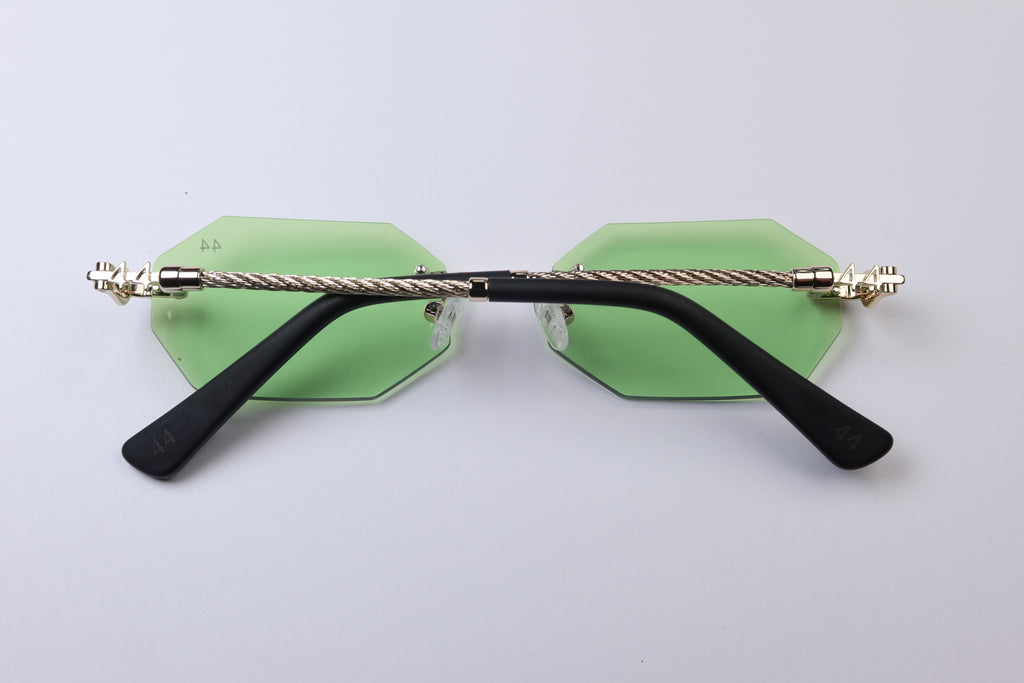 44 Diamanta - Dirty Money