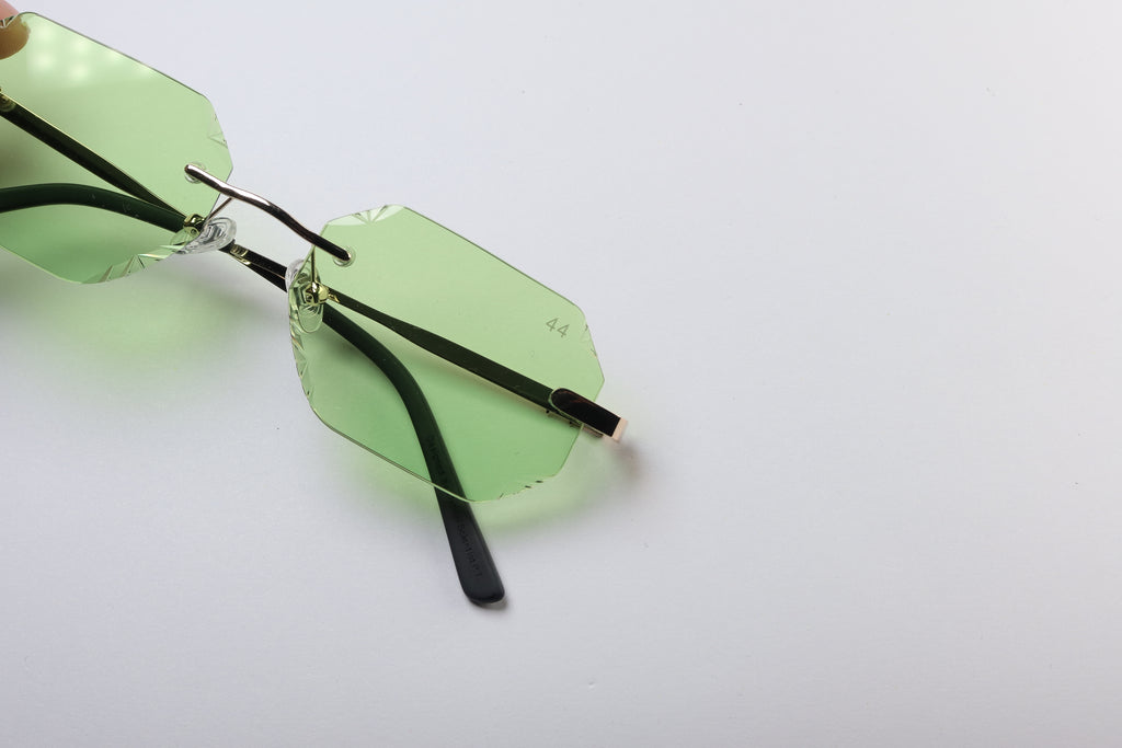 44 Triliona Dirty Money