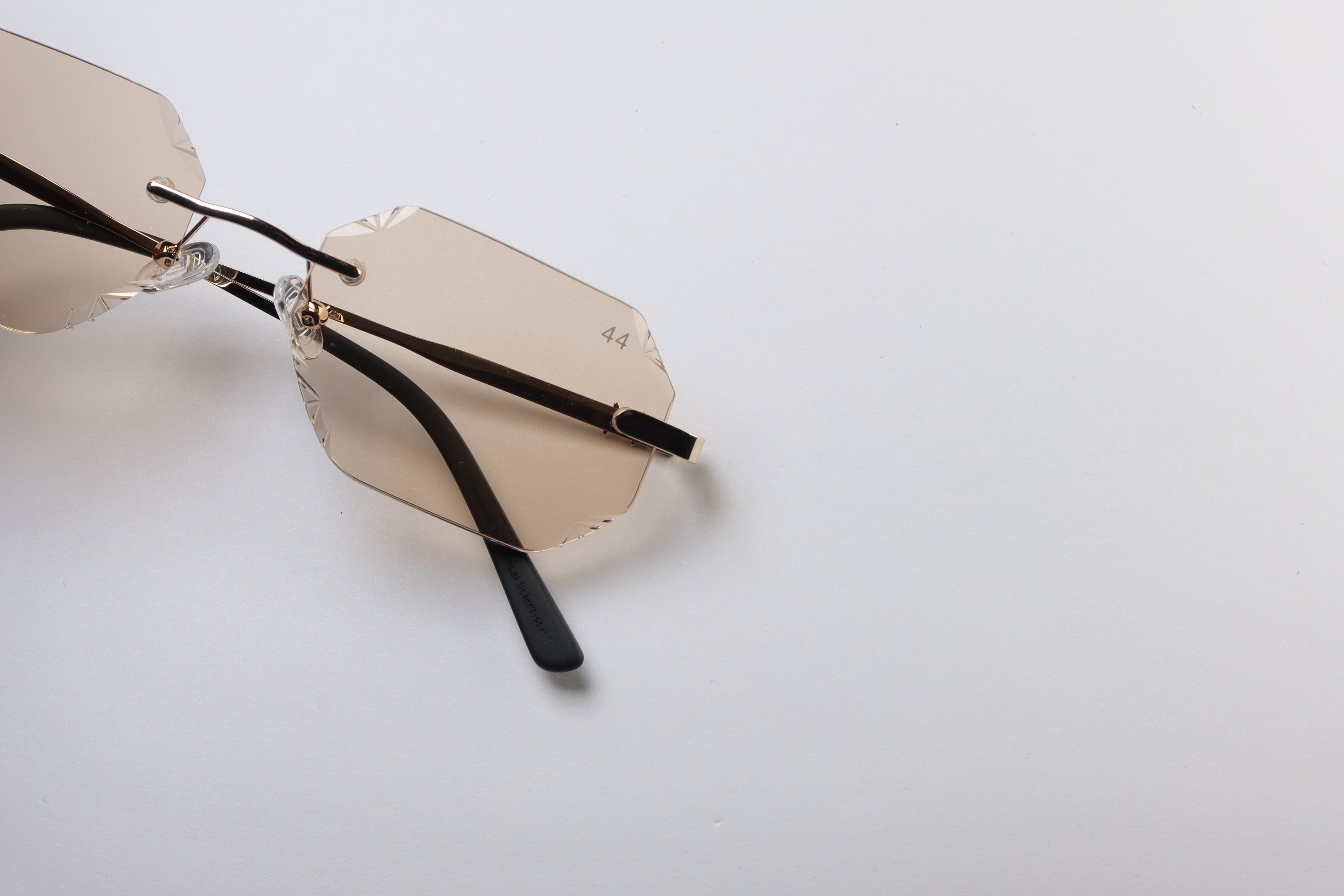 44 Triliona Champagne