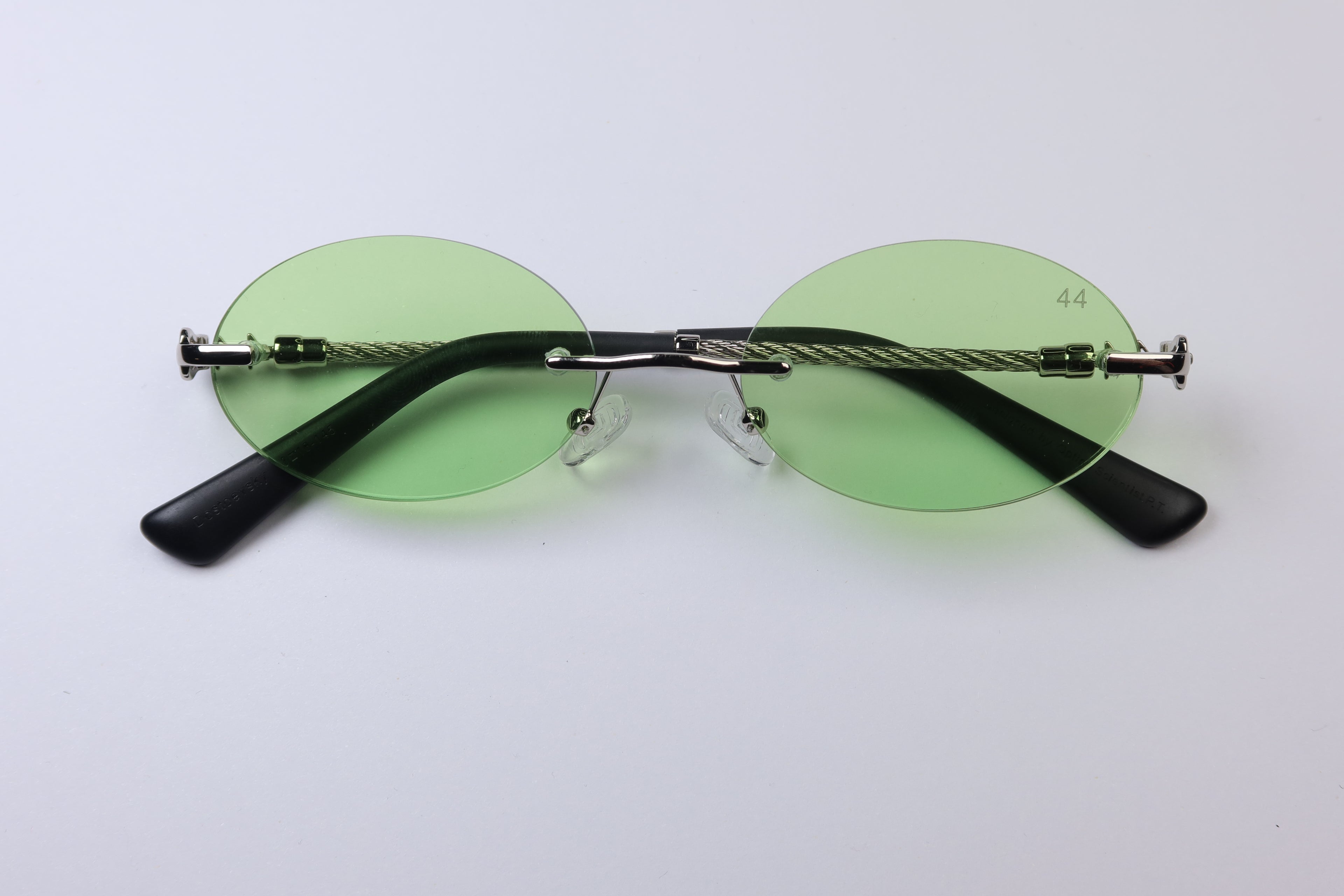 44 Dubai - Dirty Money