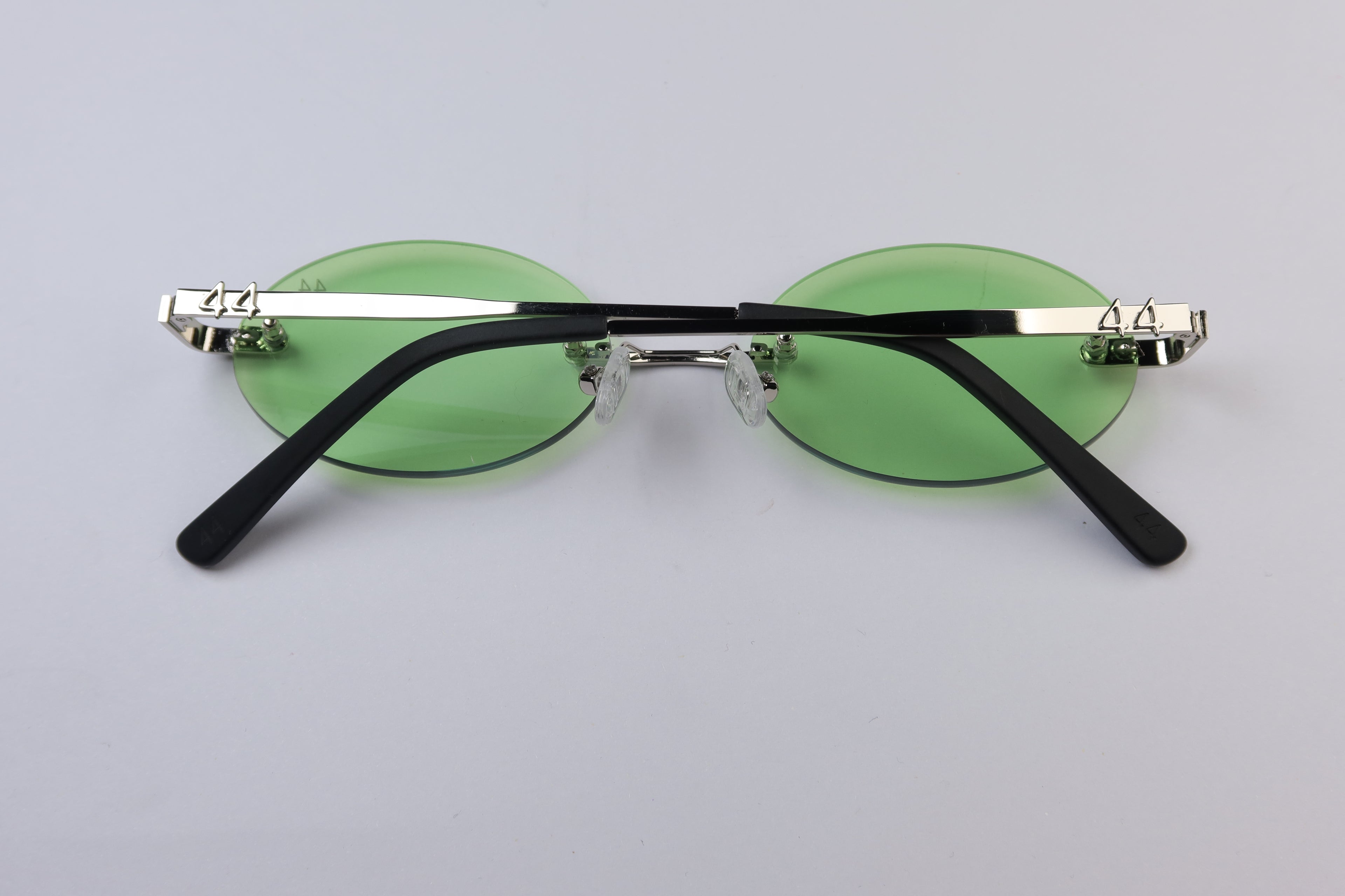 44 Dubai - Dirty Money