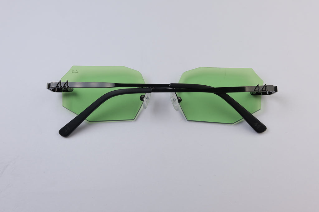 44 Strateg - Dirty Money