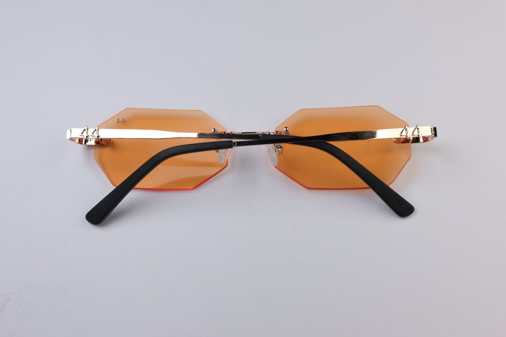 44 Diamanta - Sunset